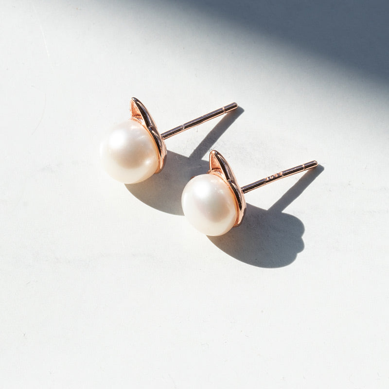 Rose Gold Pearl Cat Earrings